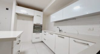 דירת 3 חדרים להשכרה בהרצליה